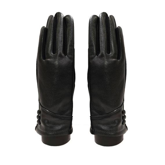 Vegan leather with faux suede palm detailed with a 2 small
